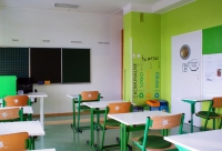 Szkoły zmieniają się w&nbsp;wakacje!, Advertis
