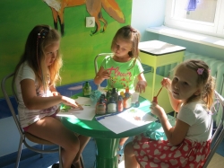 Odział Dziecięcy w&nbsp;Morągu pełen kolorów Śnieżka