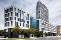 W budynku Plac Unii w Warszawie wykorzystano szkło przeciwsłoneczne SunGuard SN 70/41, Guardian Częstochowa