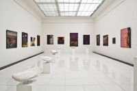 Czeska Galeria Nova Sin w Pradze z posadzką wykonaną z konglomeratu Technistone Starlight White Fot.: Technistone